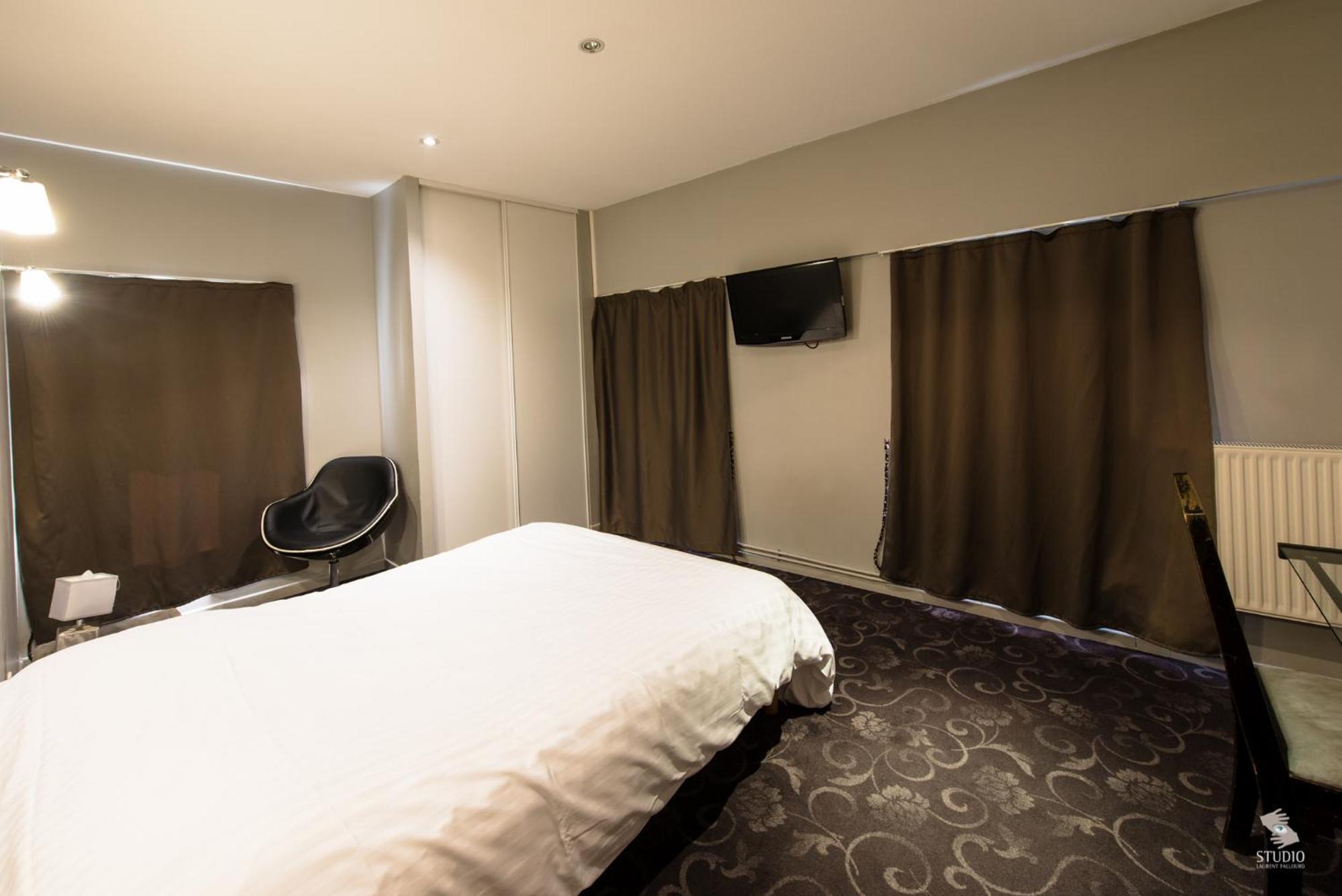 Hotel La Basilique Epinal Bagian luar foto
