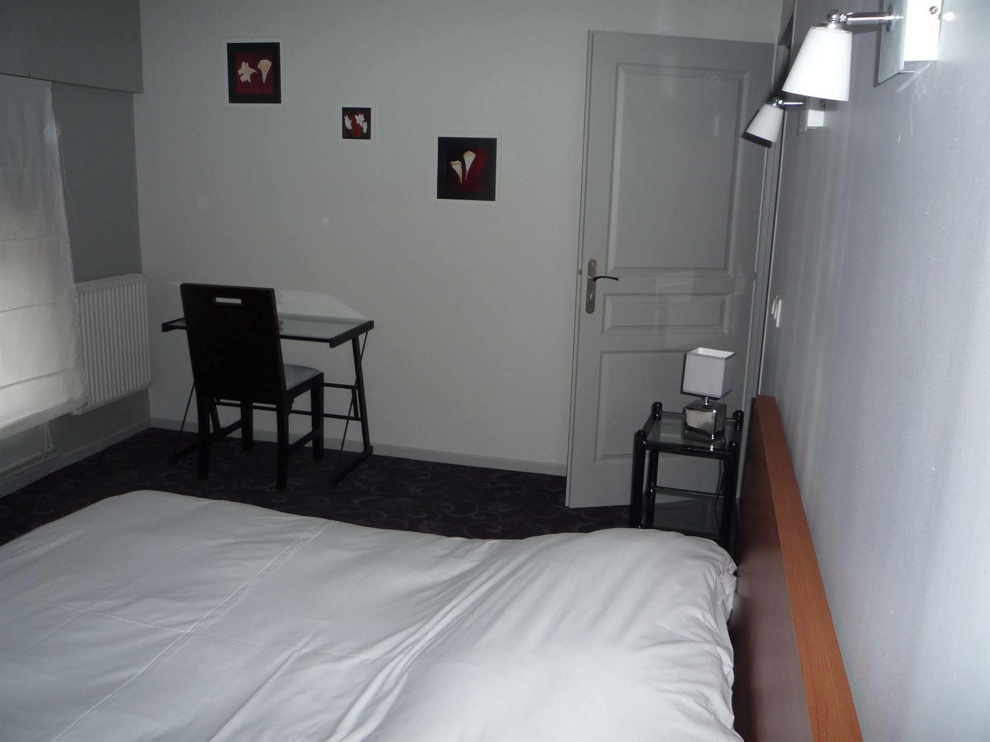 Hotel La Basilique Epinal Bagian luar foto